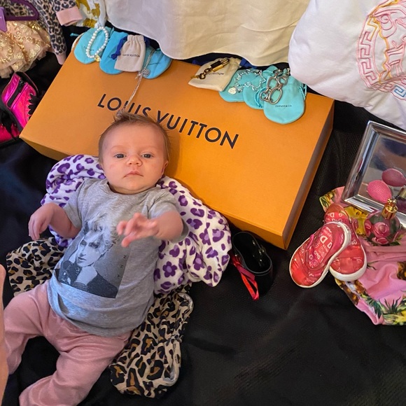 Meet your Posher, Jamie - Picture 1 of 2